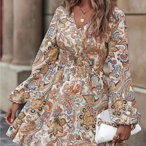 Women’s dress paisley print bishop sleeve shirred waist size medium